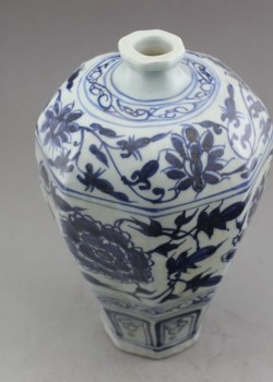 青花瓷小口花瓶 