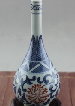 手繪花青花瓷花瓶 