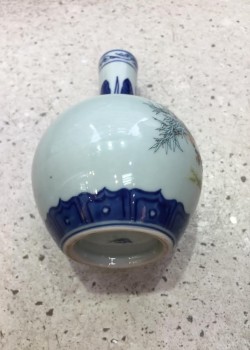 手繪青花瓷花瓶