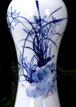 青花手繪蘭花 小花瓶