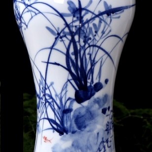 青花手繪蘭花 小花瓶