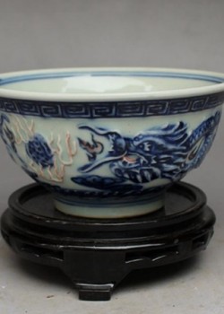 手工 浮雕二龍戲珠 瓷碗