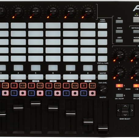 AKAI Professional APC 40 MKII MIDI 控制器