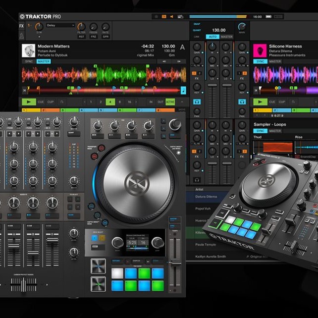 Native Instruments Traktor Kontrol S4 MkIII DJ Controller