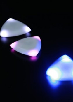 LED Lightning Pick 觸感發光 撥片