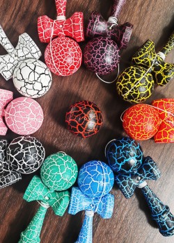 木製技巧球 劍球 劍玉 Kendama 裂紋款 (18CM) KE02