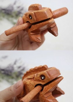 青蛙 手工木雕木魚 (中)