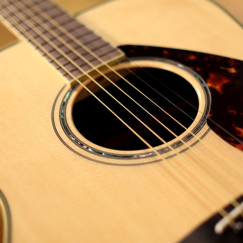 YAMAHA FG-830