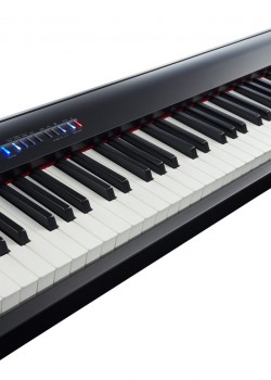 門市陳列 數碼鋼琴  Roland FP-30 BK  (Piano Only Package) 