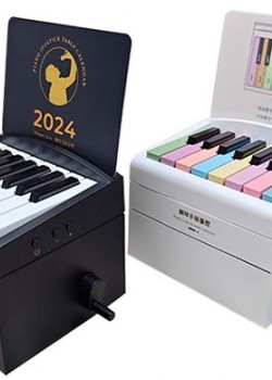 CSAS 2024年 手搖日曆 小鋼琴 臺歷 繁體版 Calendar Desktop Piano