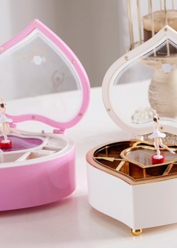 旋轉 心型音樂盒 MUSIC BOX